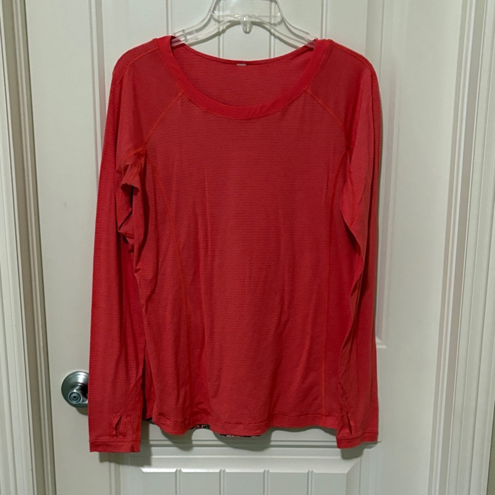 Lululemon Women's Coral Long Sleeve Top‎